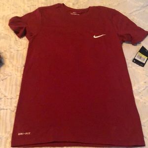 Brand new Mens dry fit Nike T-shirt